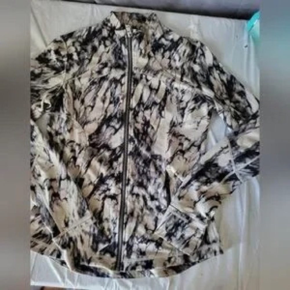 Women's Black & White Marble-Print Zip Jacket - Picture 5 of 5